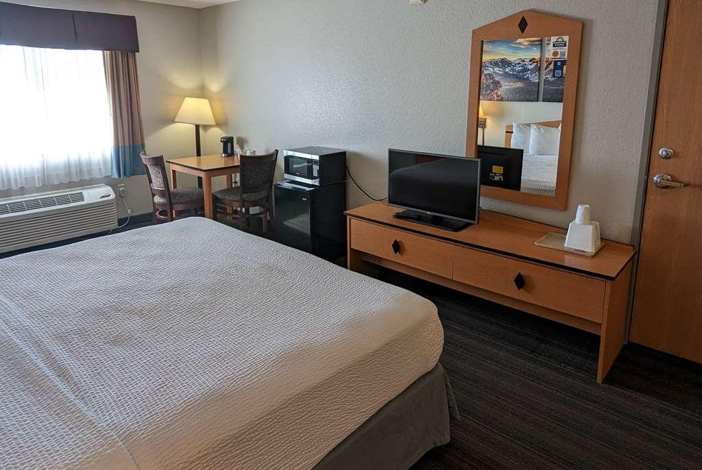 Days Inn & Suites By Wyndham Castle Rock Room photo